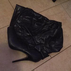 Diba Wowza knotbow black knee-high boots size 9M